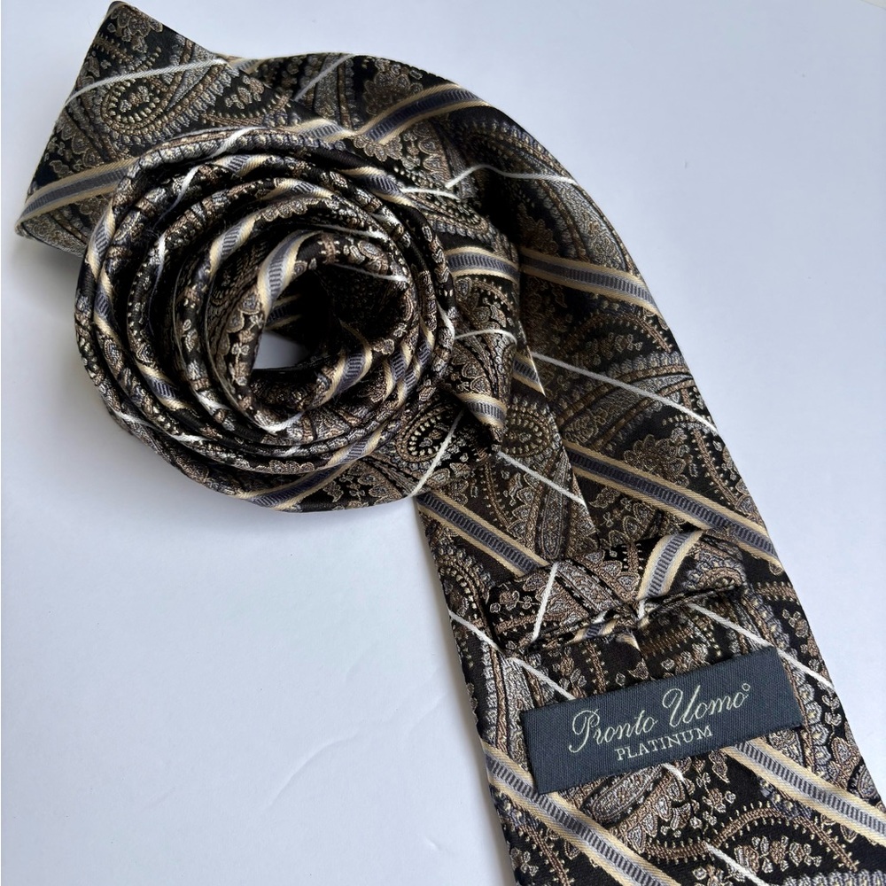 Pronto Uomo Platinum Elegant Black and Gold Tie